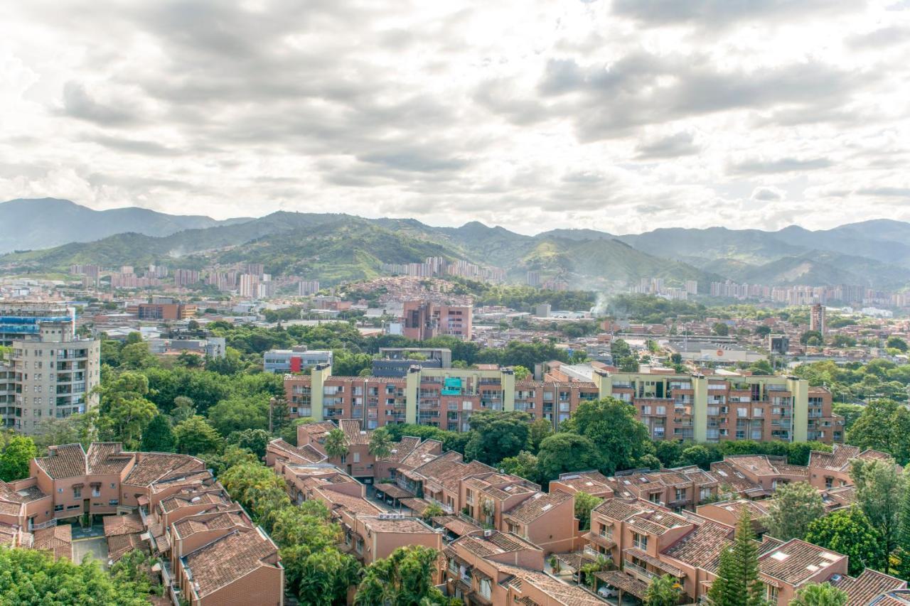 Апарт готель Aptos Alcazar Oviedo By Housy Host Медельїн Екстер'єр фото